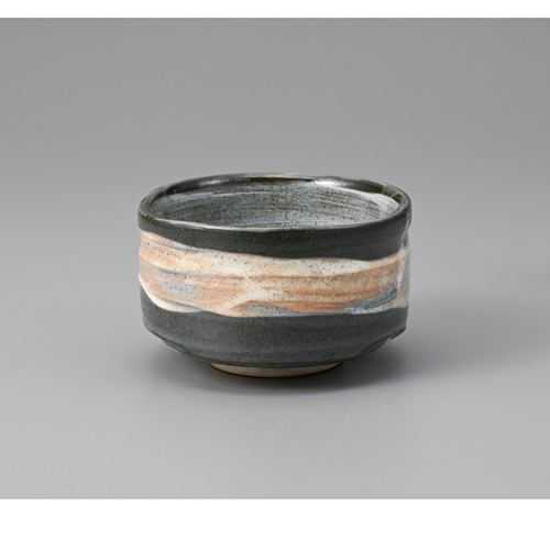 ■商品説明■商品名：雲削り抹茶碗メーカー品番：378-199お届け数：1サイズ(cm)：口径13×8.2容量(cc)：550【配送料について】【ご注意】画面上の色はブラウザやご使用のパソコンの設定により実物と異なる場合があります。