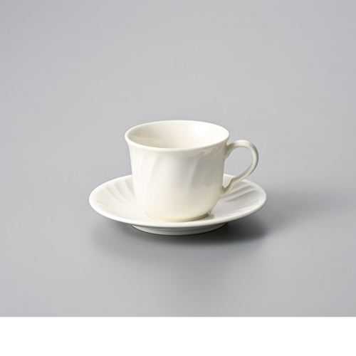 ■商品説明■商品名：シフォーンコーヒーソーサーメーカー品番：549-289お届け数：1サイズ(cm)：口径13.6×2素材：磁器【配送料について】【ご注意】画面上の色はブラウザやご使用のパソコンの設定により実物と異なる場合があります。