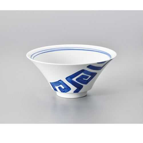 ■商品説明■商品名：手描ゴス雷紋7.0ラーメン丼メーカー品番：607-079お届け数：1サイズ(cm)：口径22×10.2容量(cc)：1420素材：磁器【配送料について】【ご注意】画面上の色はブラウザやご使用のパソコンの設定により実物と異なる場合があります。