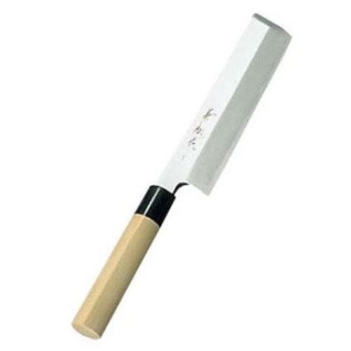 商品情報※片刃、右仕様となります兼松作 日本鋼 (安来鋼3号) 霞研業務用では一般的なラインで、刃研ぎも簡単にでき、取扱いがやさしい庖丁です。商品番号：0571000商品名：兼松作 日本鋼 薄刃 19.5cmメーカー：EBMサイズ/内容量/...