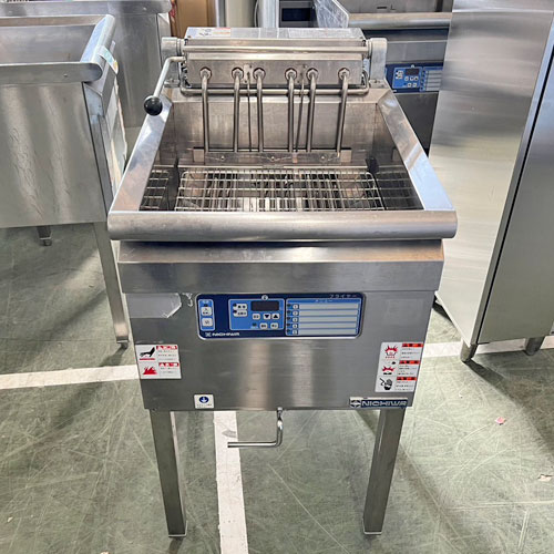 【業界最長1年保証】【中古】電気フライヤー 18L ニチワ電機 SEFD18KSP 幅450×奥行600×高さ800 三相200..
