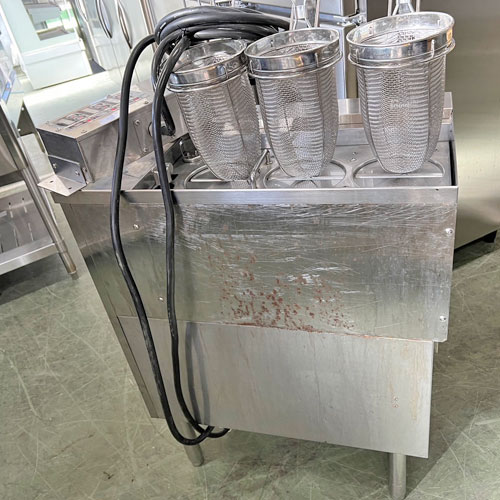 厨房機器と店舗用品 TENPOSの【業界最長1年保証】【中古】自動ゆで麺機 日本洗浄機 UMR521EHA 幅350×奥行640×高さ800 三相200V 【送料別途見積】【業務用】【飲食店 店舗 厨房機器 ゆで麺機 業務用ゆで麺機】｜アングル3