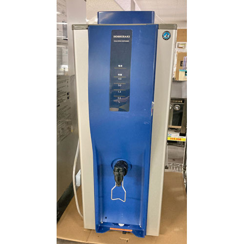 ■ 商品について ■早い者勝ちです■ 商品概要 ■商品名：コールドドリンクディスペンサー(アイスコーヒー専用)外形寸法：W260×D500×H650(mm)メーカー：ホシザキ型式：DIC-5A-P年式：2019年製電源：単相100V 50/60Hz共用コンセントプラグ：あり消費電力：225/265W重量：25kg付属品：写真の通り説明書：なし保証期間：納品日より12ヶ月(離島や一部地域では保証対象外とさせて頂きます。)ランク：B特記事項：- 販売店：テンポス広島西店（広島県広島市）からの配送です。この商品は中古ですので1品ものです。店頭販売もしておりますので、売り切れる場合が御座います。売り切れた場合は、迅速にペ-ジの更新をするよう心掛けておりますが、リアルタイムではございません。掲載商品が完売している場合もありますのでご了承ください。在庫に関しましてはお気軽にお問合わせ下さい。■ ランクの規定について ■ランクN：未使用品、または一度も使用されていない。ランクS：数回程度使用されているものの、ほとんど未使用品と変わらない。ランクA：小傷、擦り傷が見られるが、大きな欠点もなく、程度が良い。ランクB：中小傷が見受けられるが、十分使用できる。ランクC：傷が多く、大きな傷も数箇所見受けられるが、使用に問題はない。■ 配送等について ■この商品は、全国配送料無料にてお届けいたします。北海道・沖縄・離島や一部地域では追加配送料が発生致します。商品は車上渡しでのお届けです。ガス接続工事、及び給排水工事は承ることが出来かねます。お客様にて手配頂きますようお願い致します。【買取について】テンポスでは買取・再生事業を展開致しております。全国年間15,000件以上の買取実績！まずはお気軽に無料査定をご利用くださいませ！厨房機器用品、家具、食器、調理道具の買取も承っております。詳しくは「テンポス買取ドットコム」へ。※型式や仕様度合いによって一部買取不可商品もございます。予めご相談ください。店舗・厨房、中古厨房機器。厨房用品なら、テンポスドットコムにお任せ下さい！【補助キーワード】中古コールドドリンクディスペンサー,中古ディスペンサー