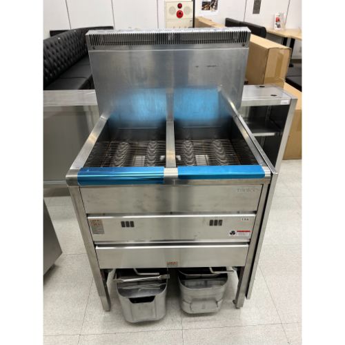 ☆地域限定送料無料☆工場整備品☆タニコー　フライヤー　13A TGFL-67CW ☆地域限定送料無料☆ タニコー フライヤー 13A 18L NB-TGFL-C