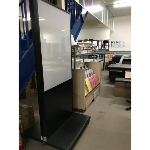 厨房機器と店舗用品 TENPOSの【業界最長1年保証】【中古】スタンドサイン タテヤマアドバンス ADO-100NE-LED 幅810×奥行700×高さ1821 【送料別途見積】【未使用品】【業務用】【飲食店 店舗 店舗備品 電飾看板 スタンドサイン】｜アングル2