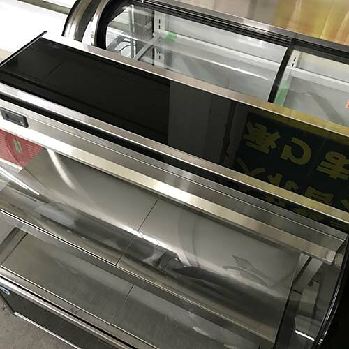 厨房機器と店舗用品 TENPOSの【中古】対面冷蔵ショーケース 大和冷機 KN301B2 幅900×奥行500×高さ1000 【送料別途見積】【業務用】【飲食店 店舗 厨房機器 冷蔵ショーケース 業務用冷蔵ショーケース】｜アングル2