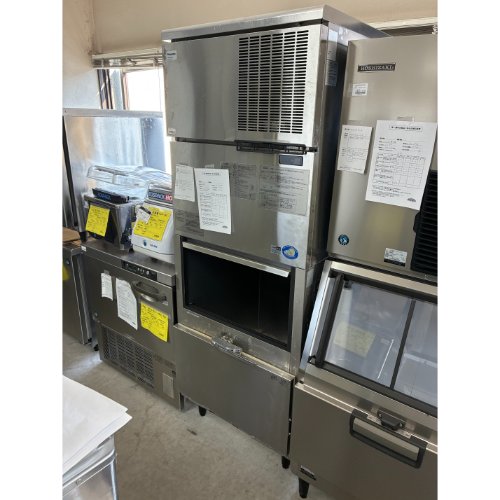 【業界最長1年保証】【中古】製氷機 240kg パナソニック(Panasonic) SIM-S241YNSB 幅700×奥行800×高さ1990 三相200V 【送料無料】【業務用】【飲食店 店舗 厨房機器 製氷機 業務用製氷機】