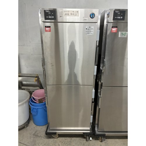 ■ 商品概要 ■商品名：ホットカート外形寸法：W673×D946×H1691(mm)メーカー：ホシザキ型式：HHC-63A年式：不明電源：単相100V 50/60Hz共用コンセントプラグ：あり内容積：494L付属品：写真の通り説明書：なし保証期間：納品日より12ヶ月(離島や一部地域では保証対象外とさせて頂きます。)ランク：B特記事項：- 販売店：テンポス西宮店（兵庫県西宮市）からの配送です。この商品は中古ですので1品ものです。店頭販売もしておりますので、売り切れる場合が御座います。売り切れた場合は、迅速にペ-ジの更新をするよう心掛けておりますが、リアルタイムではございません。掲載商品が完売している場合もありますのでご了承ください。在庫に関しましてはお気軽にお問合わせ下さい。■ ランクの規定について ■ランクN：未使用品、または一度も使用されていない。ランクS：数回程度使用されているものの、ほとんど未使用品と変わらない。ランクA：小傷、擦り傷が見られるが、大きな欠点もなく、程度が良い。ランクB：中小傷が見受けられるが、十分使用できる。ランクC：傷が多く、大きな傷も数箇所見受けられるが、使用に問題はない。■ 配送等について ■この商品は、購入金額や購入台数に関わらず、別途配送料金が発生致します。当商品の配送は車上渡しのみとなります。配送料金はご注文時に送信される自動配信メールの金額とは異なります。配送料金は、当店よりお送りさせて頂きますメールにてご確認ください。お見積をご希望のお客様は、配送先のご住所をご記入の上、お気軽にお問合わせください。ガス接続工事、及び給排水工事は承ることが出来かねます。お客様にて手配頂きますようお願い致します。【買取について】テンポスでは買取・再生事業を展開致しております。全国年間15,000件以上の買取実績！まずはお気軽に無料査定をご利用くださいませ！厨房機器用品、家具、食器、調理道具の買取も承っております。詳しくは「テンポス買取ドットコム」へ。※型式や仕様度合いによって一部買取不可商品もございます。予めご相談ください。店舗・厨房、中古厨房機器。厨房用品なら、テンポスドットコムにお任せ下さい！【補助キーワード】中古ホットカート,中古保管庫