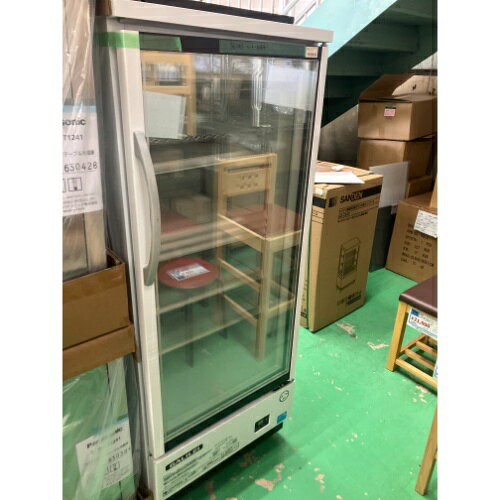 ■ 商品概要 ■商品名：冷凍ショーケース スイング扉式外形寸法：W605×D650×H1520(mm)メーカー：フクシマガリレイ(福島工業)型式：MSR-060FWSR-15年式：2020年製電源：単相100V 50/60Hz共用コンセントプラグ：あり消費電力：502W重量：110kg保証期間：納品日より12ヶ月(離島や一部地域では保証対象外とさせて頂きます。)ランク：B特記事項：- 販売店：テンポス那覇店（沖縄県那覇市）からの配送です。この商品は中古ですので1品ものです。店頭販売もしておりますので、売り切れる場合が御座います。売り切れた場合は、迅速にペ-ジの更新をするよう心掛けておりますが、リアルタイムではございません。掲載商品が完売している場合もありますのでご了承ください。在庫に関しましてはお気軽にお問合わせ下さい。■ ランクの規定について ■ランクN：未使用品、または一度も使用されていない。ランクS：数回程度使用されているものの、ほとんど未使用品と変わらない。ランクA：小傷、擦り傷が見られるが、大きな欠点もなく、程度が良い。ランクB：中小傷が見受けられるが、十分使用できる。ランクC：傷が多く、大きな傷も数箇所見受けられるが、使用に問題はない。■ 配送等について ■この商品は、購入金額や購入台数に関わらず、別途配送料金が発生致します。当商品の配送は車上渡しのみとなります。配送料金はご注文時に送信される自動配信メールの金額とは異なります。配送料金は、当店よりお送りさせて頂きますメールにてご確認ください。お見積をご希望のお客様は、配送先のご住所をご記入の上、お気軽にお問合わせください。ガス接続工事、及び給排水工事は承ることが出来かねます。お客様にて手配頂きますようお願い致します。【買取について】テンポスでは買取・再生事業を展開致しております。全国年間15,000件以上の買取実績！まずはお気軽に無料査定をご利用くださいませ！厨房機器用品、家具、食器、調理道具の買取も承っております。詳しくは「テンポス買取ドットコム」へ。※型式や仕様度合いによって一部買取不可商品もございます。予めご相談ください。店舗・厨房、中古厨房機器。厨房用品なら、テンポスドットコムにお任せ下さい！【補助キーワード】中古冷凍ショーケース スイング扉式,中古冷凍ショーケース,中古ショーケース