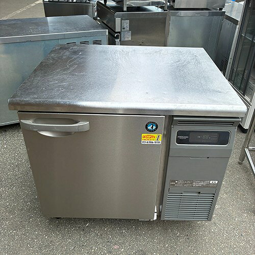 ■ 商品概要 ■商品名：冷蔵コールドテーブル外形寸法：W900×D750×H800(mm)メーカー：ホシザキ型式：RT-90SDG-R年式：2021年製電源：単相100V 50/60Hz共用消費電力：0.12kW内容積：206L重量：82kg保証期間：納品日より12ヶ月(離島や一部地域では保証対象外とさせて頂きます。)ランク：B特記事項：- 販売店：テンポス高知土佐店（高知県土佐市）からの配送です。この商品は中古ですので1品ものです。店頭販売もしておりますので、売り切れる場合が御座います。売り切れた場合は、迅速にペ-ジの更新をするよう心掛けておりますが、リアルタイムではございません。掲載商品が完売している場合もありますのでご了承ください。在庫に関しましてはお気軽にお問合わせ下さい。■ ランクの規定について ■ランクN：未使用品、または一度も使用されていない。ランクS：数回程度使用されているものの、ほとんど未使用品と変わらない。ランクA：小傷、擦り傷が見られるが、大きな欠点もなく、程度が良い。ランクB：中小傷が見受けられるが、十分使用できる。ランクC：傷が多く、大きな傷も数箇所見受けられるが、使用に問題はない。■ 配送等について ■この商品は、購入金額や購入台数に関わらず、別途配送料金が発生致します。当商品の配送は車上渡しのみとなります。配送料金はご注文時に送信される自動配信メールの金額とは異なります。配送料金は、当店よりお送りさせて頂きますメールにてご確認ください。お見積をご希望のお客様は、配送先のご住所をご記入の上、お気軽にお問合わせください。ガス接続工事、及び給排水工事は承ることが出来かねます。お客様にて手配頂きますようお願い致します。【買取について】テンポスでは買取・再生事業を展開致しております。全国年間15,000件以上の買取実績！まずはお気軽に無料査定をご利用くださいませ！厨房機器用品、家具、食器、調理道具の買取も承っております。詳しくは「テンポス買取ドットコム」へ。※型式や仕様度合いによって一部買取不可商品もございます。予めご相談ください。店舗・厨房、中古厨房機器。厨房用品なら、テンポスドットコムにお任せ下さい！【補助キーワード】中古冷蔵コールドテーブル,中古冷蔵コールドテーブル,中古台下冷蔵庫,中古コールドテーブル,中古テーブル型冷蔵庫,中古冷蔵CT