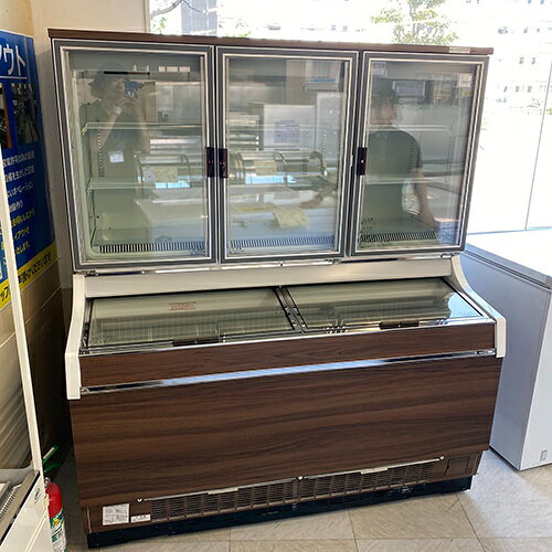 ■ 商品概要 ■商品名：デュアル冷凍ショーケース外形寸法：W1500×D867×H1723(mm)メーカー：SDRS(サンデン)型式：GSR-D1503ZD年式：2024年製電源：単相100V/三相200V 50/60Hz共用消費電力：968/991W内容積：472L(上193L下279L)重量：225kg付属品：写真の通り説明書：なし保証期間：納品日より12ヶ月(離島や一部地域では保証対象外とさせて頂きます。)ランク：B特記事項：- 販売店：テンポス鈴鹿店（三重県鈴鹿市）からの配送です。この商品は中古ですので1品ものです。店頭販売もしておりますので、売り切れる場合が御座います。売り切れた場合は、迅速にペ-ジの更新をするよう心掛けておりますが、リアルタイムではございません。掲載商品が完売している場合もありますのでご了承ください。在庫に関しましてはお気軽にお問合わせ下さい。■ ランクの規定について ■ランクN：未使用品、または一度も使用されていない。ランクS：数回程度使用されているものの、ほとんど未使用品と変わらない。ランクA：小傷、擦り傷が見られるが、大きな欠点もなく、程度が良い。ランクB：中小傷が見受けられるが、十分使用できる。ランクC：傷が多く、大きな傷も数箇所見受けられるが、使用に問題はない。■ 配送等について ■この商品は、購入金額や購入台数に関わらず、別途配送料金が発生致します。当商品の配送は車上渡しのみとなります。配送料金はご注文時に送信される自動配信メールの金額とは異なります。配送料金は、当店よりお送りさせて頂きますメールにてご確認ください。お見積をご希望のお客様は、配送先のご住所をご記入の上、お気軽にお問合わせください。ガス接続工事、及び給排水工事は承ることが出来かねます。お客様にて手配頂きますようお願い致します。【買取について】テンポスでは買取・再生事業を展開致しております。全国年間15,000件以上の買取実績！まずはお気軽に無料査定をご利用くださいませ！厨房機器用品、家具、食器、調理道具の買取も承っております。詳しくは「テンポス買取ドットコム」へ。※型式や仕様度合いによって一部買取不可商品もございます。予めご相談ください。店舗・厨房、中古厨房機器。厨房用品なら、テンポスドットコムにお任せ下さい！【補助キーワード】中古デュアル冷凍ショーケース,