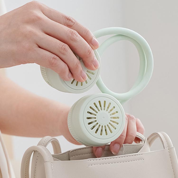 首掛け扇風機 軽量 おりたたみ ネックファン ネックバンドファン 巻いてコンパクト収納 ネックファン くるくるネックファン ハンズフリー 3段階風量 首かけファン 携帯扇風機 扇風機 首かけ 首掛け 熱中症対策 軽量 ポケット ポータブル ハンズフリー 旅行