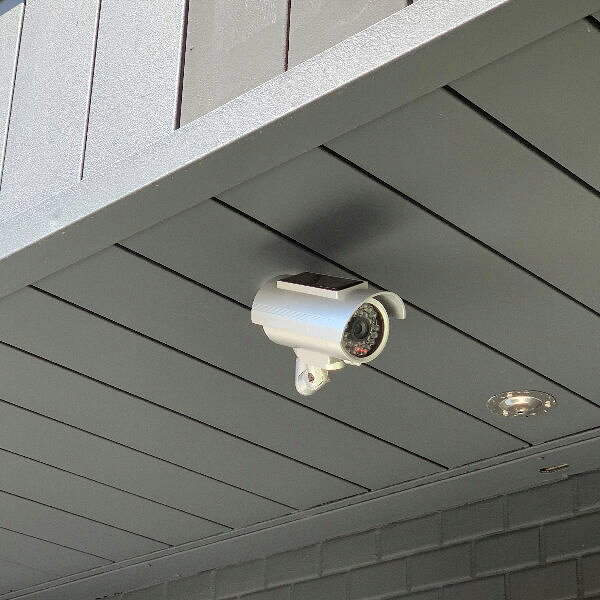 旭電機化成 ソーラー充電式防犯ダミーカメラ 屋外用 防犯カメラ 防犯対策 防水 ADC-301 terasuke-10003186 てらすけ サンプル画像3