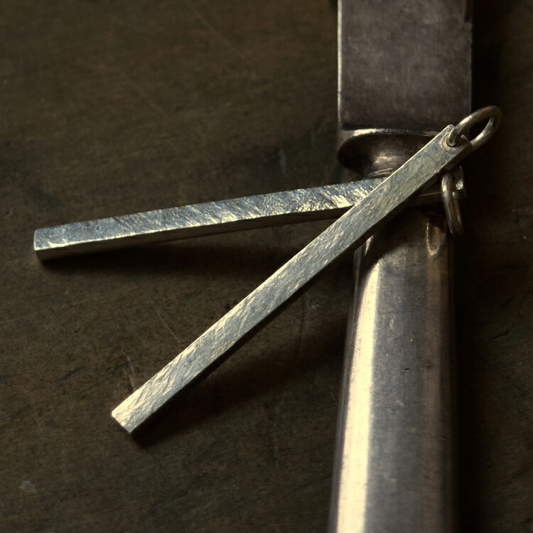 タタきのペンダント(細) ペアペンダント ハンドメイド オーダー シルバー シンプル 上品 おしゃれ Silver 950 マモる 手作り 手づくり ダイヤモン...