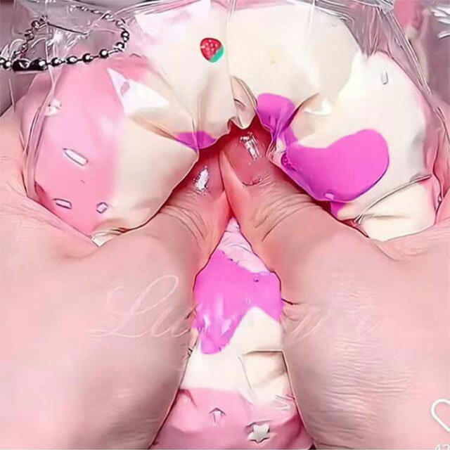 スクイーズ もちとろ 水感 粘着 反発 おもちゃ かわいい 握る ストレス解消 もちも...