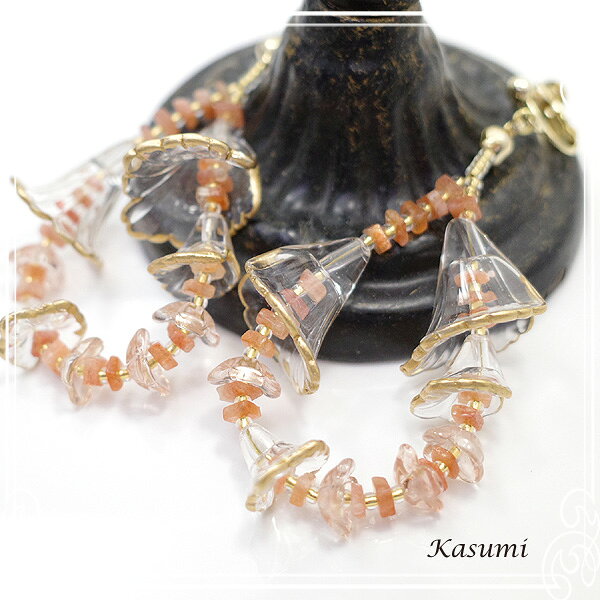 テソロ 楽天市場店のサンストーンの花のレイのイヤリング 【Kasumi〜かすみ〜】 ハンドメイド 作家｜アングル3
