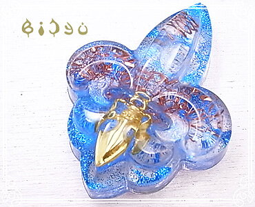 フルール・ド・リス型 【オルゴナイト】 ヒマラヤ水晶 毘殊 [Bijyu] スピリチュアル/ハンドメイド oet