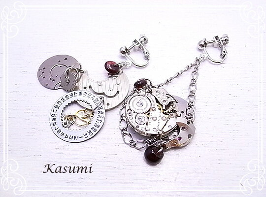 時計の部品のイヤリング　 【Kasumi～かすみ～】 アクセサリー 作家 ハンドメイド ksm-22