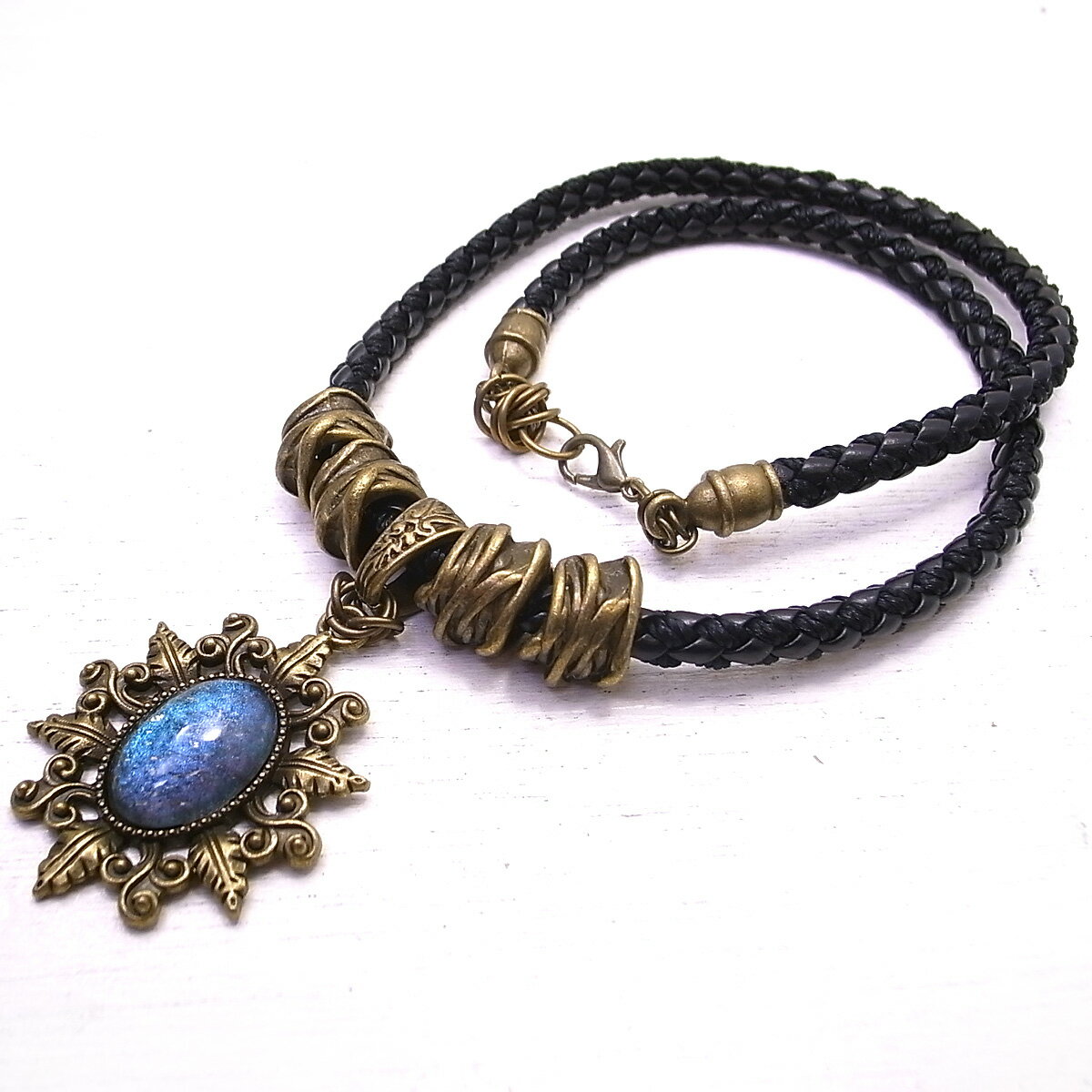 ツルシダのネックレス モスグリーン×ブルーグリーンシラー 【Byoryu [ びょうりゅう ]】 アクセサリー/ハンドメイド/作家