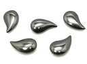ヘマタイト 【天然石チャーム】 勾玉風パーツ いろいろなパーツ 約25x15x7mm 《1個》