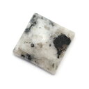 グラナイト 【ピラミッド型パーツ(片穴) 数量限定】 約10x10x4mm 4個セット 天然石