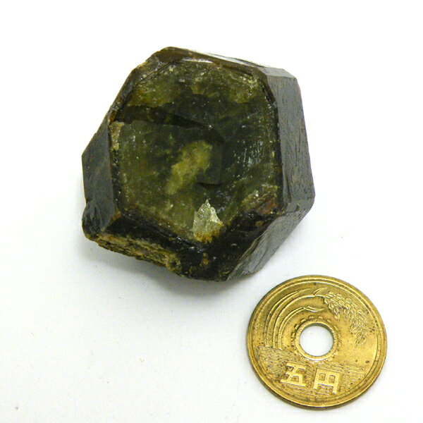 グロッシュラーガーネット 【原石 1点もの】 約32x35x31mm 64g 天然石 パワースト...