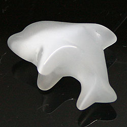 キャッツアイ 【合成石パーツ】 イルカ 約23x20x10mm 《1個》