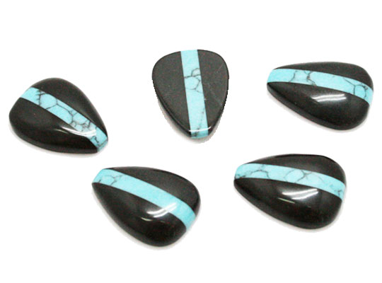 【合成石パーツ】 オニキスxターコイズ デザインパーツ 約24x18x6mm 《1個》 人工石