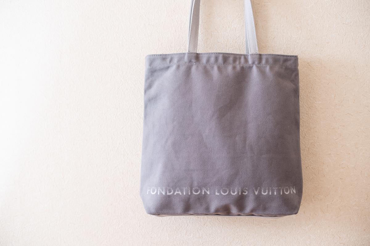 フォンダシオン ルイ・ヴィトン FONDATION LOUIS VUITTON / FLV美術館 限定 トートバッグ #White Grey Canvas Tote Bag【新品・正規品】 ブランド ルイヴィトン トートバッグ トート ヴィトン バッグ ブランドバッグ レディース メンズ ルイヴィトン美術館