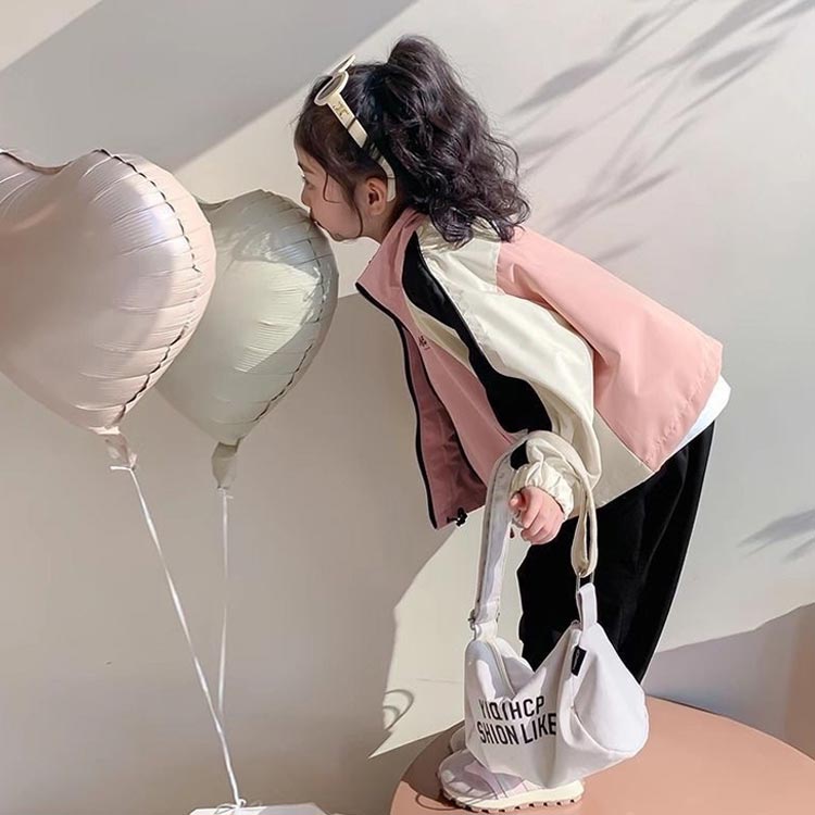 ジャケット 軽量 ブルゾン ジャンパー 女の子 アウター キッズ ウィンドブレーカ ジュニア マウンテンパーカー 薄手
