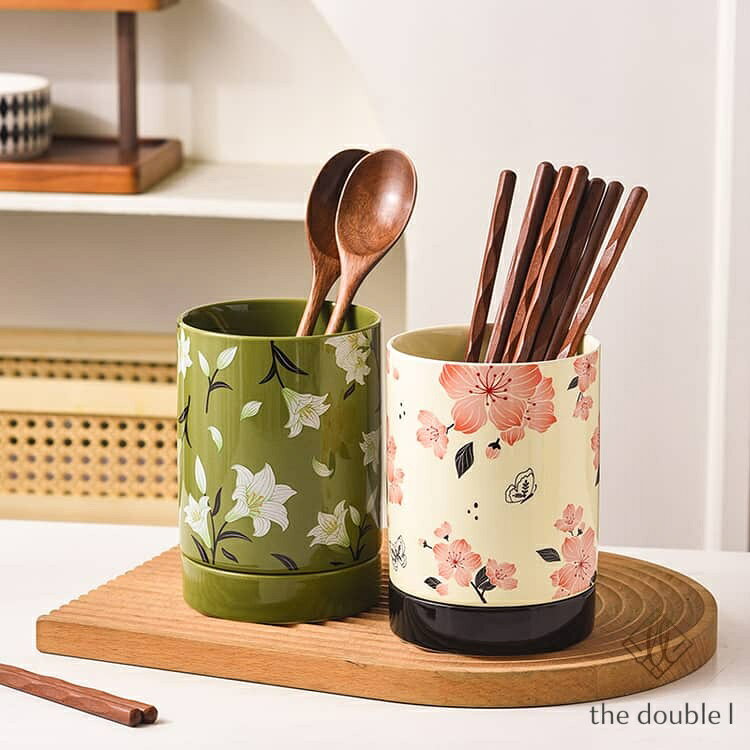 キッチンツールスタンド 陶器 水切り 箸立て 受け皿付 ハナカイドウ 桜 ユリ 花柄 カトラリースタンド おしゃれ 北欧 セラミック 箸入れ スプーン フォーク 収納 お玉 フライ返し 菜箸 ホルダー スリム 大容量 卓上 the-double-l-10003367 the double l楽天市場店 サンプル画像3