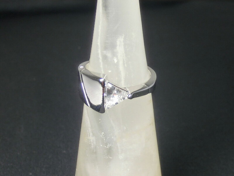 ファッション リング (キュービックジルコニア) ☆ シルバー調コスチュームジュエリー ロジウムメッキ