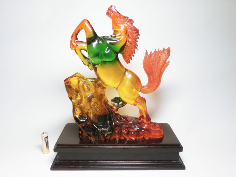 アウトレット【現品限り】 瑠璃色 立ち馬 (高さ約31.0cm) 樹脂製 ＜風水グッズ・開...