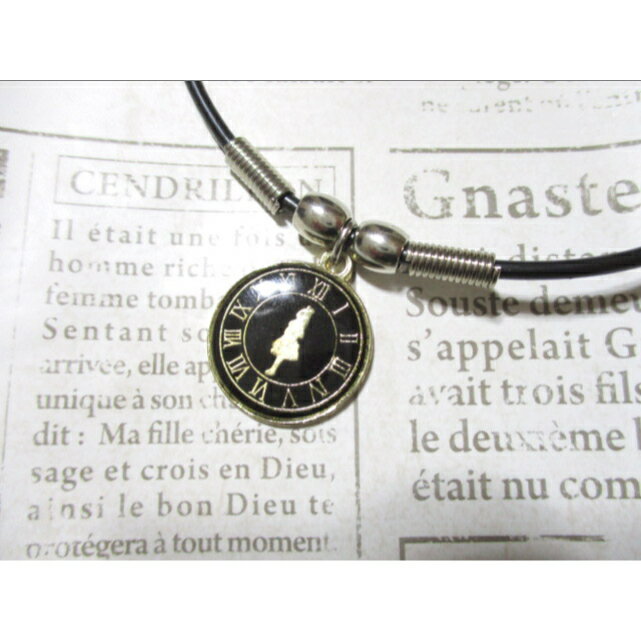 <送料無料> 最安値に挑戦 ネックレス レディース チョーカー ペンダント 合成皮革 汗に強い アリスの時計