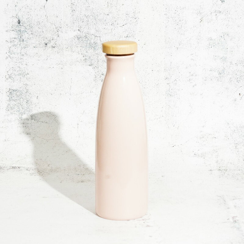 BECOS伝統工芸楽天市場店のボトル Ionbottle Candy ピンク | ピッチャー 1L 信楽焼 陶器 イオン水 ラジウム鉱石 浄水 | パステルカラー おしゃれ シンプル ナチュラル かわいい | 結婚祝い 新居祝い 新築祝い 誕生日 内祝い 出産祝い 贈り物 ギフト プレゼントに | ヤマ庄陶器｜アングル2