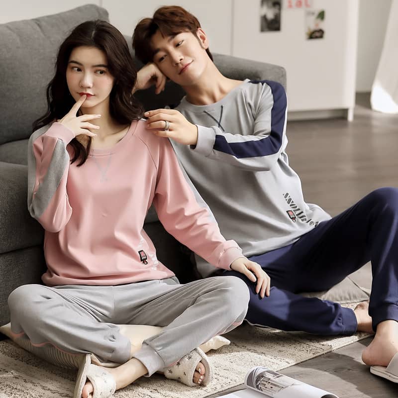 商 品 詳 細 注意項目 サイズや色の変更、キャンセルをご希望される方は支払、決済後2日以内にご連絡ください。 商品内容 トップス+パンツ 商品仕様 コットン、そのほか カラー 写真をご参考ください 商品サイズ 写真をご参考ください 梱包 ◆ OPP袋と簡易箱に入れて発送しております。予めご了承ください。 ◆ プレゼント用のラッピング包装、熨斗の添付はできません。 注意事項 ※撮影のため、画質などの関係上、色など実際の商品と若干違ってしまうこともあるかもしれませんが、予めご了承ください。※サイズ表は平置きで測定しております。※商品・着用者によっては多少の誤差がある場合がございます。※更新のタイミングによっては実在庫に相違が出る場合がございます。※漬け置き洗いや濡れたままの放置はしないでください。色落ちしやすくなります。ほかのものと分けて、単品での選択の上、すぐに形を整えて干してください。 ※もし商品到着後不良品等、他には気になることがあれば、当店までご一報くださいますようお願い申し上げます。