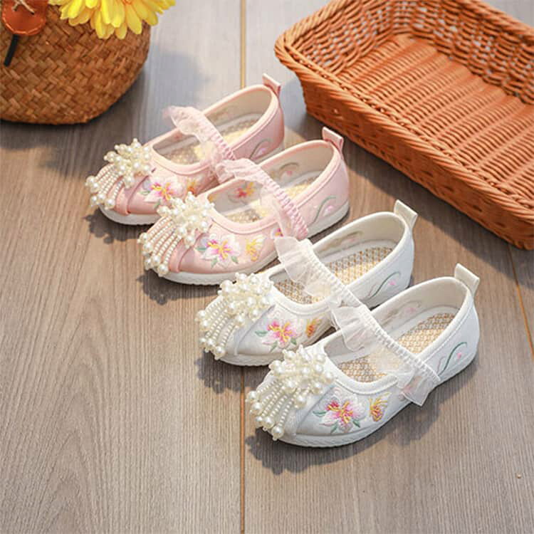 和柄の靴 ホワイト 子供 痛くない 靴 花柄 草履 赤ちゃん 刺繡 ベビー 女の子 ピン...
