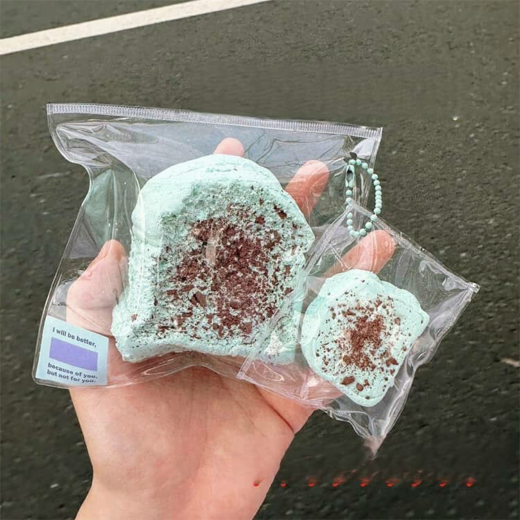 水感 ミント スクイーズトイ パン ぷにぷに クリーム感 もちもち ゆっくり戻る 低反発 生チョコ風 やわらか スクイーズ スライム ふわふわ 癒し系おもちゃ ストレス解消 握るおもちゃ 水感 ミニサイズ かわいい雑貨 送料無料 コレクション thegeta-10001155 DAILY STOCK楽天市場店 サンプル画像2