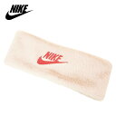 楽天THE MATERIAL WORLD【クリックポスト発送】ナイキ NIKEレディース ヘッドバンドWOMENS FAUX FUR HEAD BANDウィメンズ フェイクファー ヘッドバンドPINK（ピンク）レディース ヘアバンド スポーツ 毛皮 ヘッドアクセ