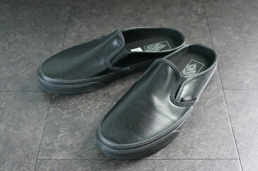 【新入荷】VANS　ヴァンズ　バンズ CLASSIC SLIP ON MULEクラシック スリッポンミュール(LEATHER)BLACK/BLACK(レザー　ブラック/ブラック)メンズ　レディース　スリップ　紐無し　黒　サンダル　スライド