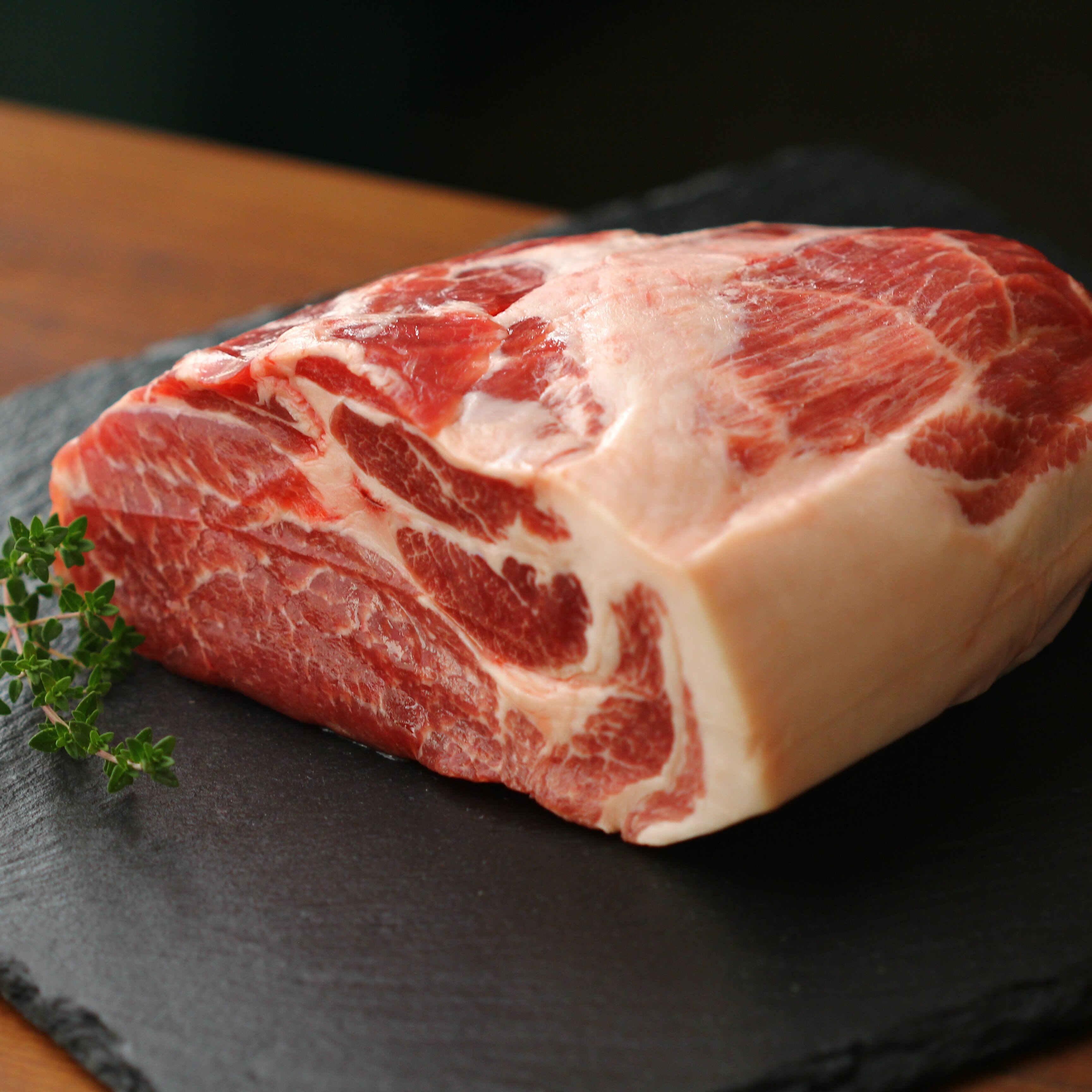 ،[X 1kg ubN Ji_Y Pork Shoulder Block 1kg SKU205