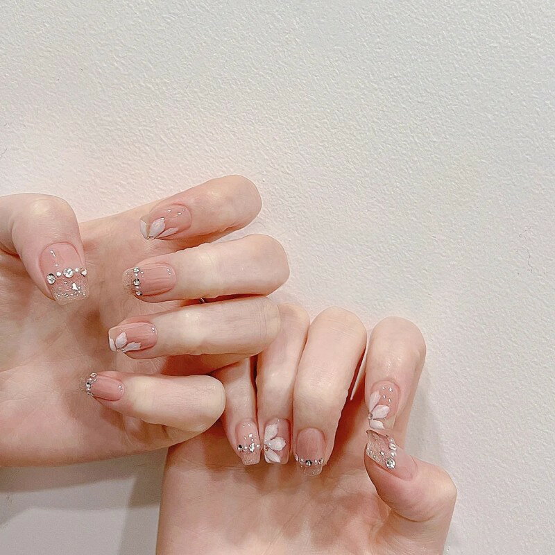 送料無料 デザインネイルチップ つけ爪 お得な24枚SET セット ネイルアート デコネイル 成人式 結婚式 披露宴 ネイルチップ ネイルパーツ j-230806-b605