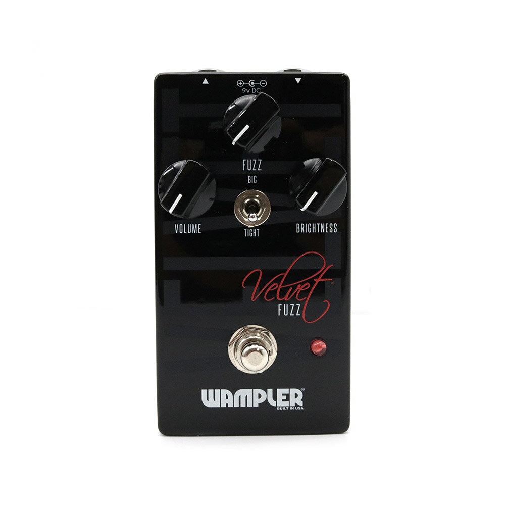 商品情報メーカー名Wampler（ワンプラー）注意事項モニター発色の具合により、実物とは色合いが異なる場合がございます。Wampler Pedals Velvet Fuzz ファズ ディストーション 歪みエフェクター コンパクトエフェクター ワンプラー 極上のファズペダルと、アンプを組み合わせたサウンドをこの一台で再現してしまう優れもの！ 歪みエフェクターの元祖とも言えるFUZZペダルは、その登場からヘンドリックスを始めとした刺激的なサウンドを求めるギタリストによってミュージックシーンに影響を与えてきました。Wampler Pedals Velvet Fuzzはそれら名機と言われるペダルのサウンドをより現代の音楽シーンにマッチするように設計されています。巷のビンテージFUZZと言われ復刻されているペダルを買ってもビンテージアンプを用意し、更にはとてつもない爆音で鳴らす必要があります。Velvet Fuzzの優れている点は、FUZZペダルと大きなスタックアンプの組み合わせで得ることができるあのサウンドをペダルだけで再現してしまうことにあります。Velvet Fuzzがあれば、練習用の小型アンプでも、リハーサルスタジオのコンボアンプでも、どんなシチュエーションであっても極上のFUZZトーンを扱うことができます。デリケートなFUZZを安心して使えるビンテージFUZZや、それらを模したペダルはとてもデリケートで温度やバッテリーでも音が変わってしまいます。Velvet FuzzはそのFUZZ固有の問題を取り除き、いつでも安心して同じサウンドを得ることができます。 2