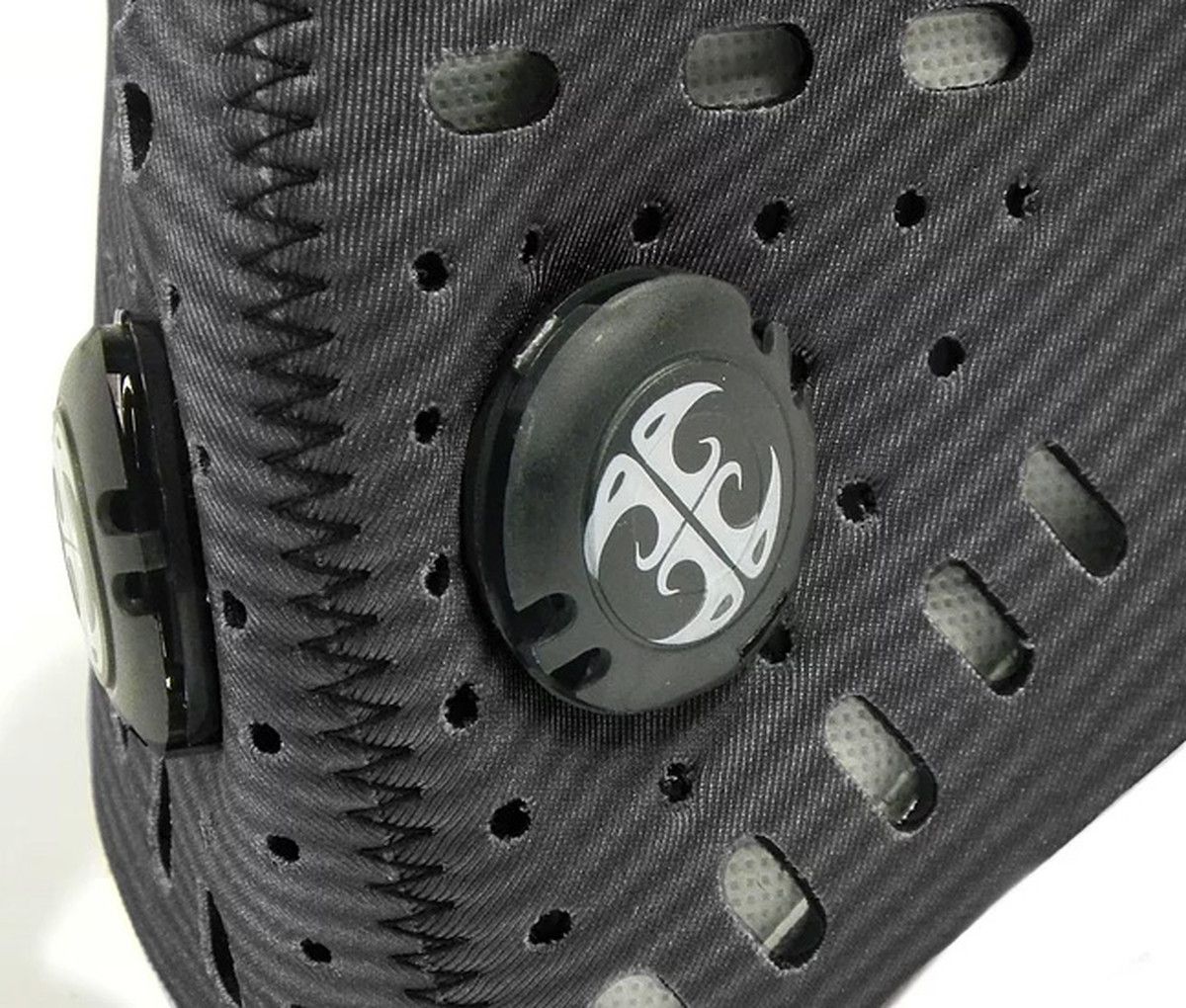 POi DESIGNS/ピーオーアイデザイン MKN01 TOUR MASK カーボン プロテクター 自転車用品