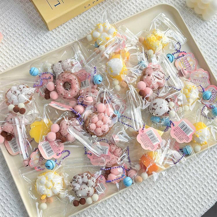 11個入 スクイーズ 水感 スクイーズおもちゃ 大人気 ストレス解消 ぷにぷに触感 もちもち 癒し 減圧 握る ケーキ 動物 水感スクイーズ ベーカリー ブレッド 低反発 触感いい 可愛い 減圧グッズ ソフト感覚 弾力性抜群 子供 大人 男の子 女の子 ギフト theskeletonworks-10013187 THE SKELETON WORKS サンプル画像3