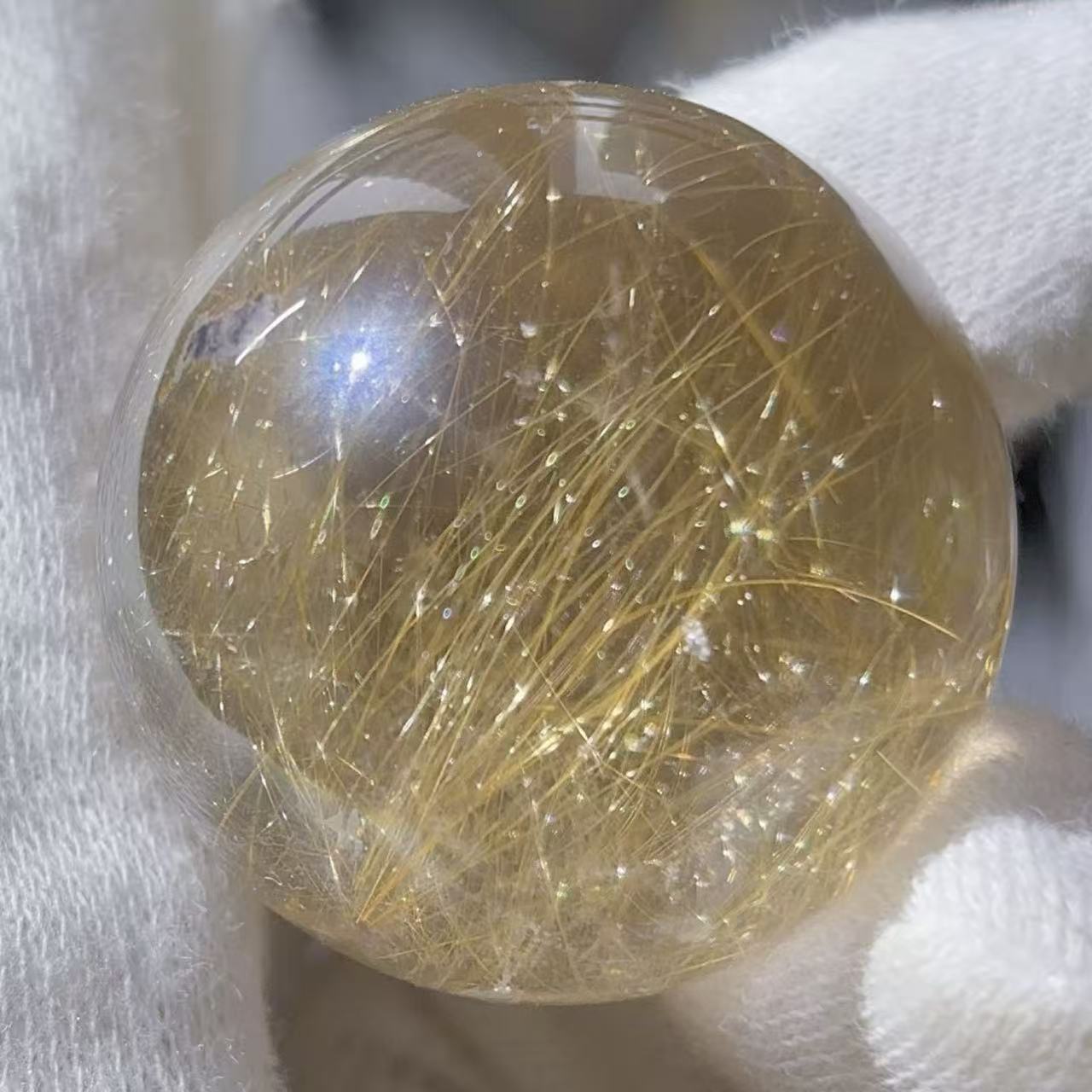 Rakuten - 高透明 天然石 ゴールド ルチル クオーツ スフィア 30.9mm 丸玉 置物 金運 運気アップ 金針水晶 ハイグレード No309
