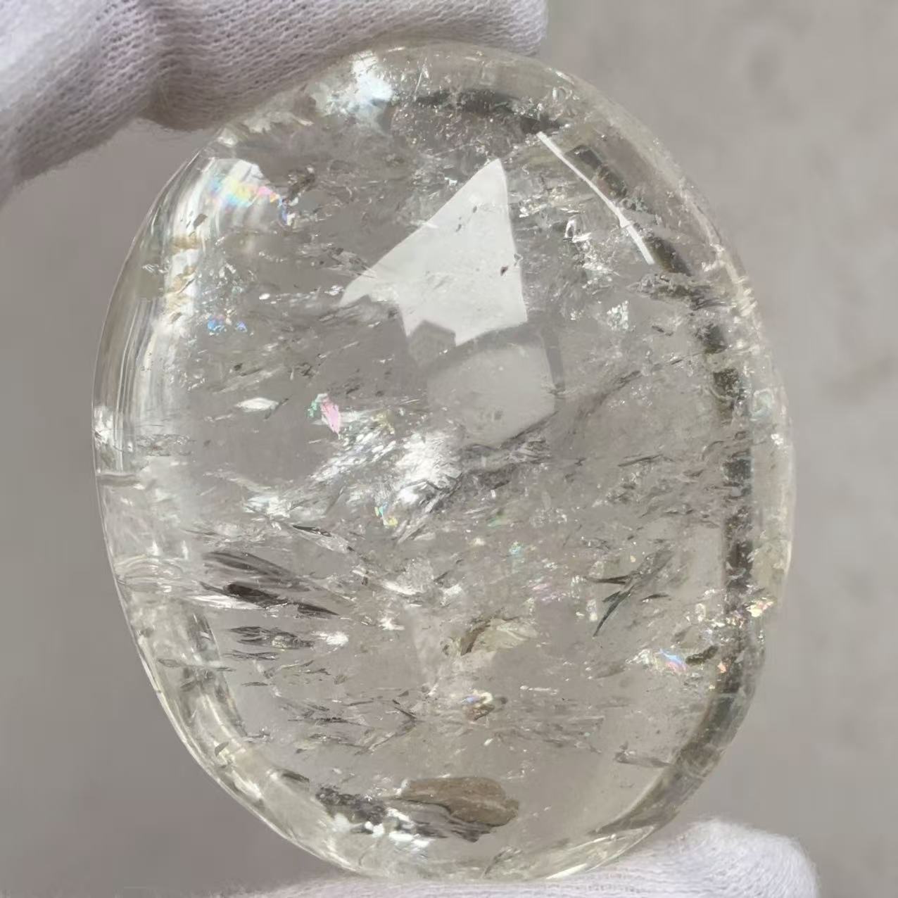 天然石 高品質 アイリスクォーツ 握り石 パーム 高透明 レインボー 虹 No58