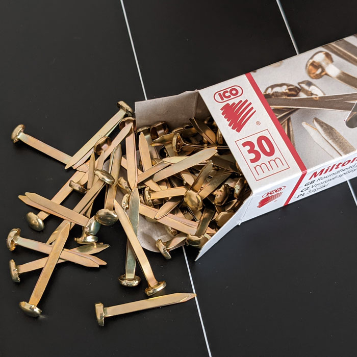 ICO イコ 30mm 割ピンおしゃれ 東欧 文房具 文具 雑貨 ハンガリー製 レトロ ゴールド 書類閉じ 割りピン ラッピング ザウィンド 海外 ブランド 可...