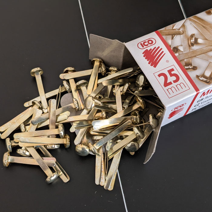 ICO イコ 25mm 割ピンおしゃれ 東欧 文房具 文具 雑貨 ハンガリー製 レトロ ゴールド 書類閉じ 割りピン ラッピング ザウィンド 海外 ブランド 可...