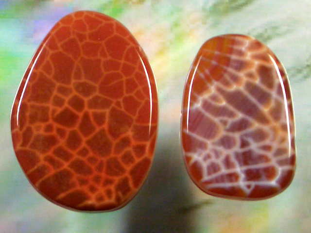 天然石ビーズファイヤーアゲート大粒25×35×7mmぐらい・1個